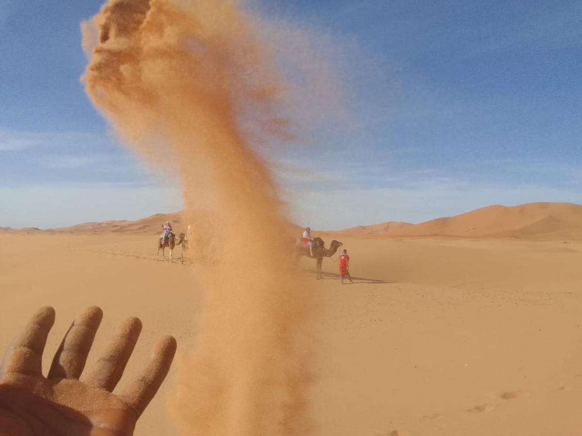 Готель Camp Familia Erg Chebbi Мерзуга Екстер'єр фото