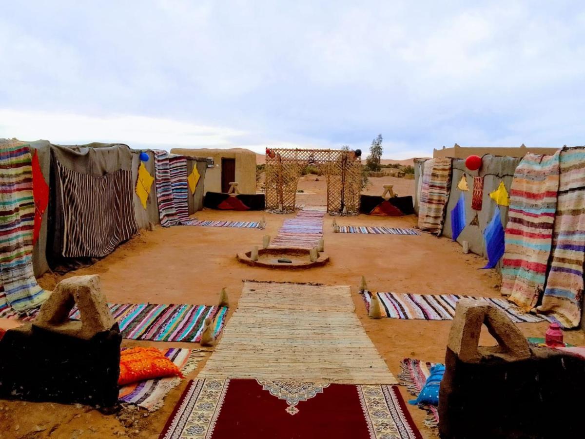 Готель Camp Familia Erg Chebbi Мерзуга Екстер'єр фото